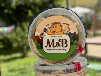 Фірмове пакування сушених білих грибів M&B 250 г